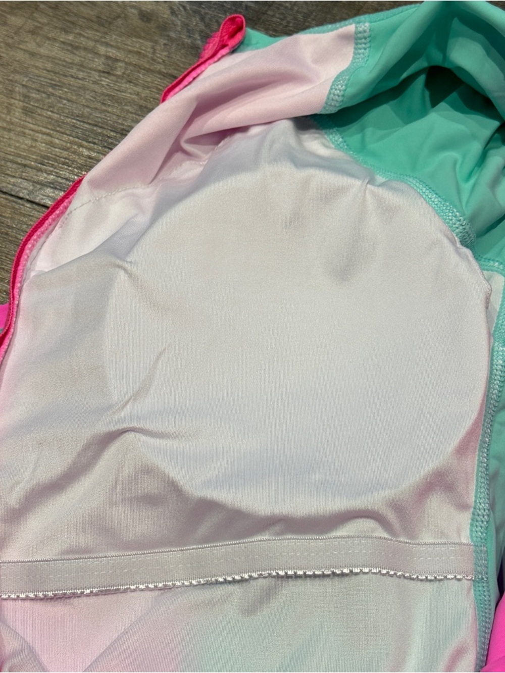 Century Star Long Sleeve Colorblock Rash Guard XLarge NWOT Pink Mint - Picture 9 of 13